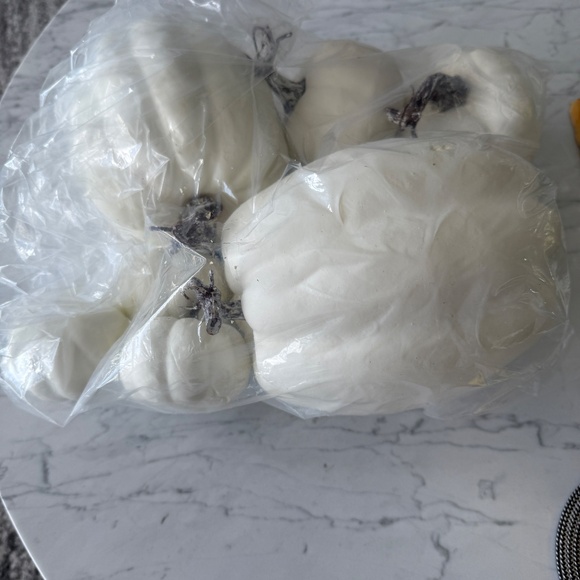 NEW White Harvest Pumpkin Set (7pcs) - Picture 6 of 7